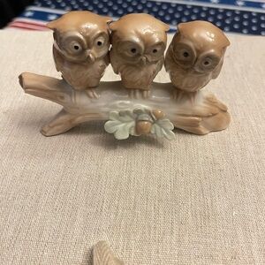 Charming Tan Owl Figurine Trio. Otagiri Japan, vintage